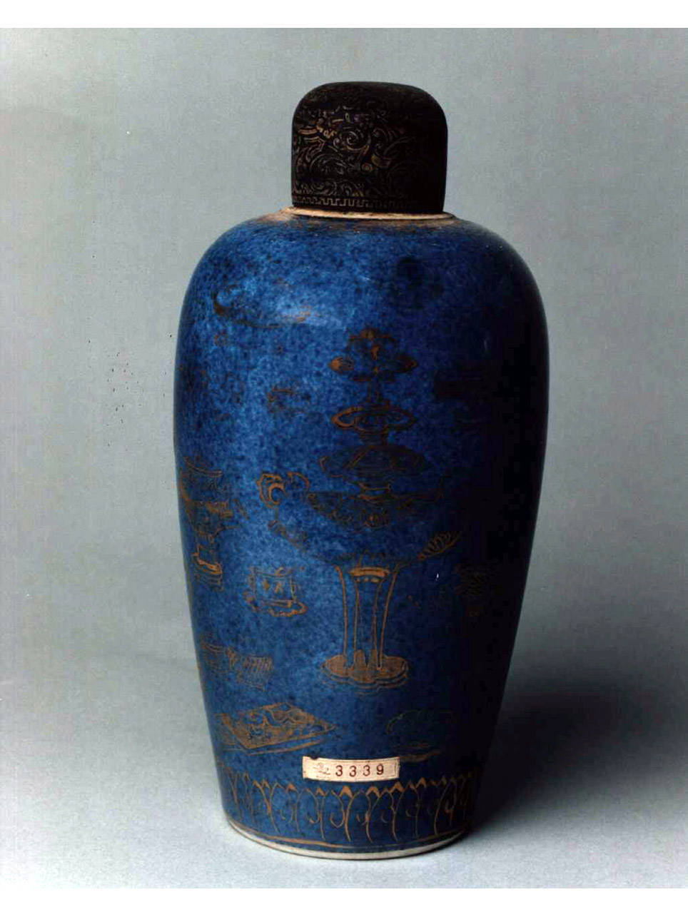 natura morta/ motivi decorativi floreali (vasetto) - manifattura cinese (primo quarto sec. XVIII)