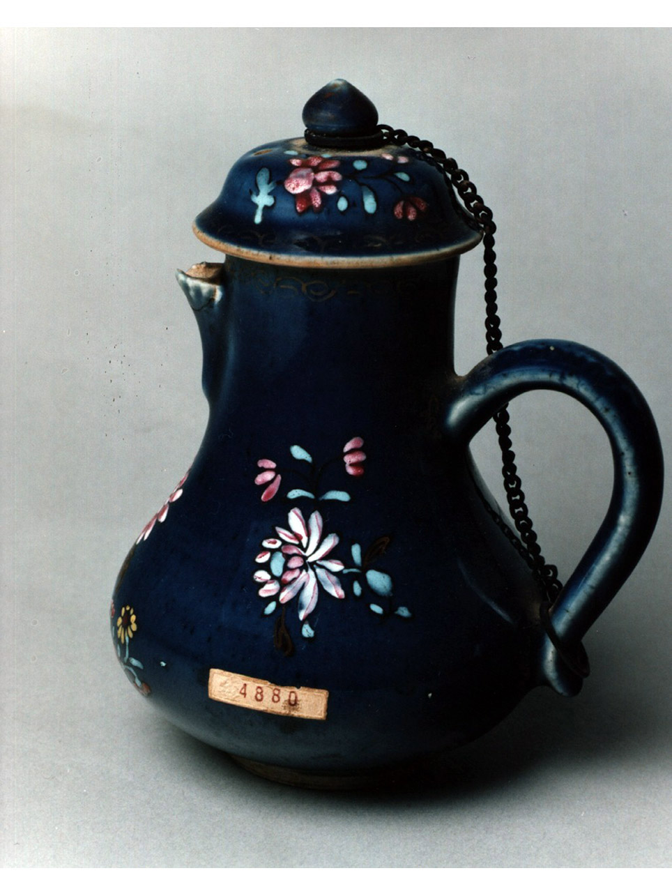 motivi decorativi floreali (lattiera) - manifattura cinese, produzione europea (sec. XVIII)