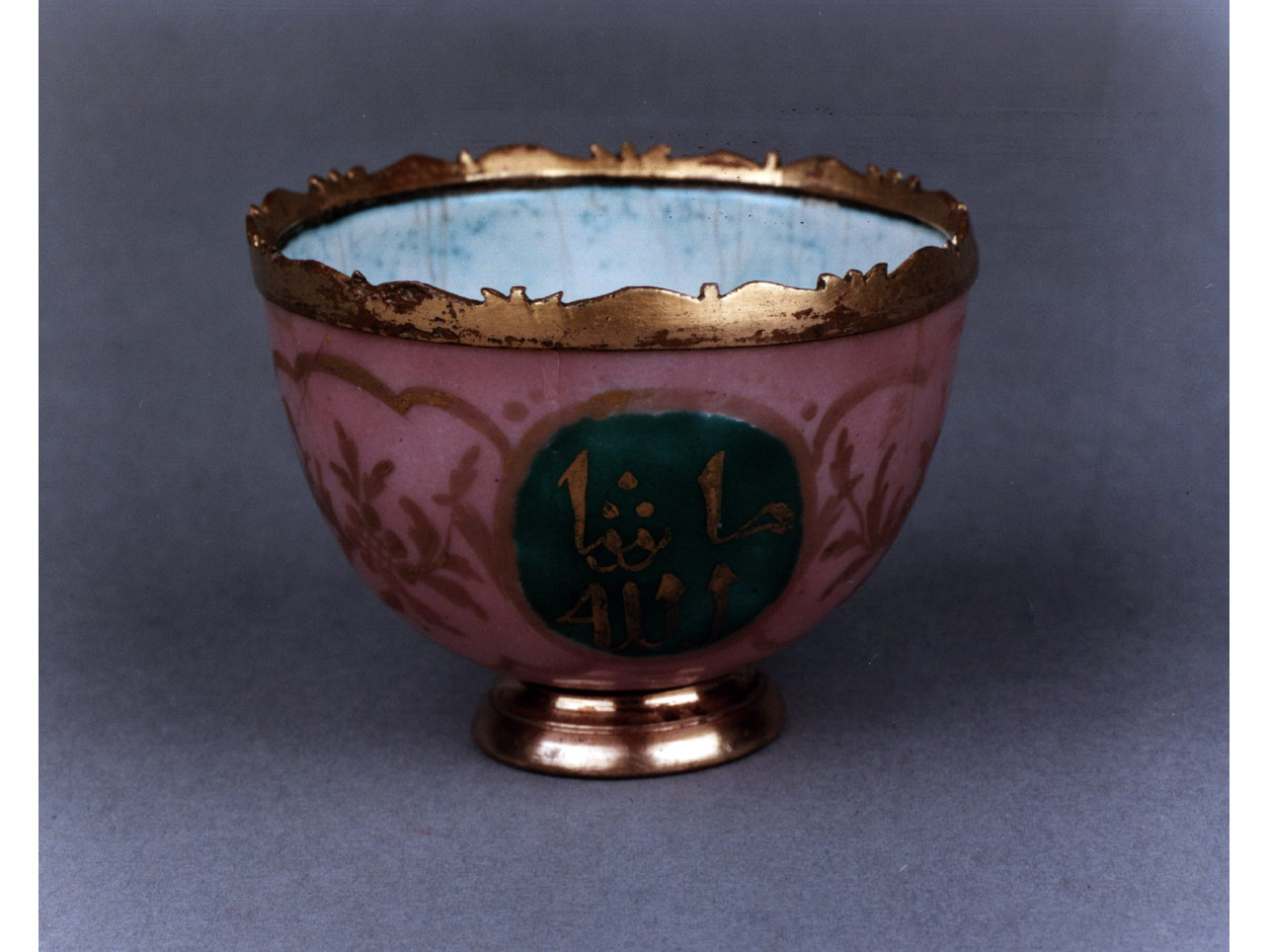 motivi decorativi geometrici e vegetali (coppetta) - manifattura cinese (sec. XVIII)