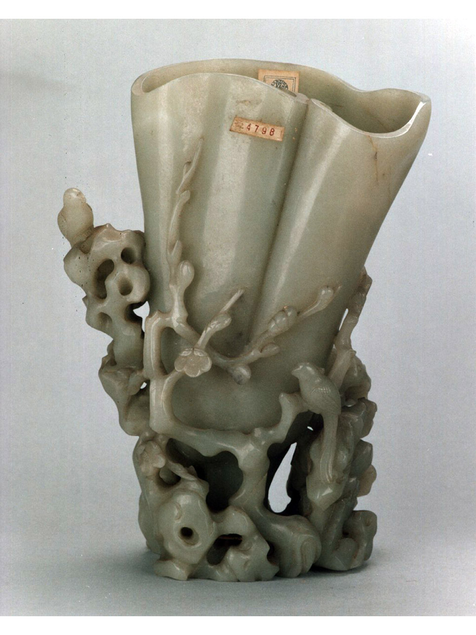 motivi decorativi vegetali e animali (vaso) - manifattura cinese (sec. XVIII)