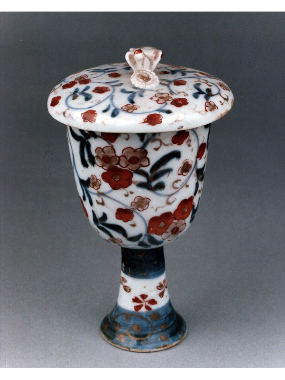 motivi decorativi floreali (bicchiere) - manifattura di Arita (secc. XVIII-XIX)