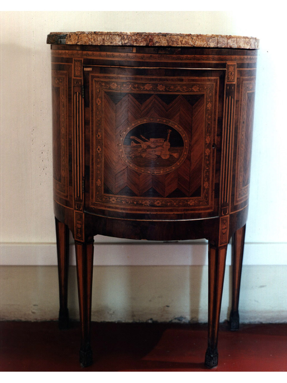 comodino - bottega napoletana (sec. XVIII)