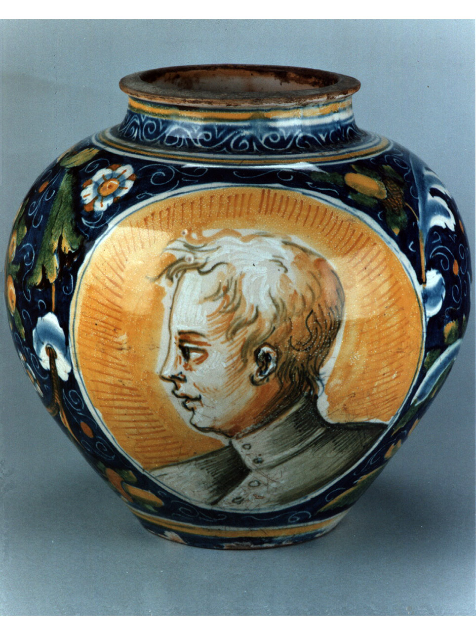 ritratto d'uomo (vaso) di Domenico da Venezia (bottega) (sec. XVI)