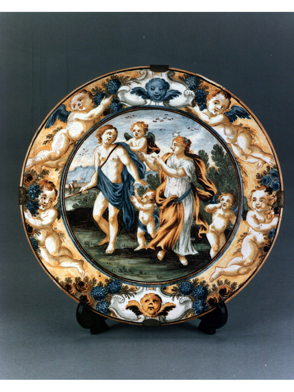 Diana ed Endimione (piatto) di Gentili (bottega) - manifattura di Castelli (metà sec. XVIII)