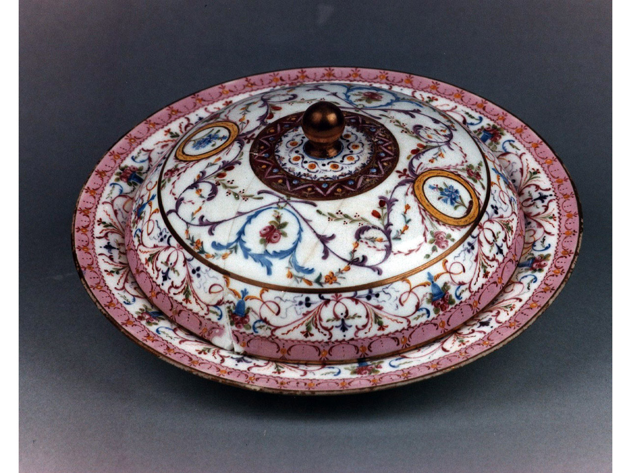 motivi decorativi vegetali (piatto) - manifattura di Sèvres (sec. XVIII)