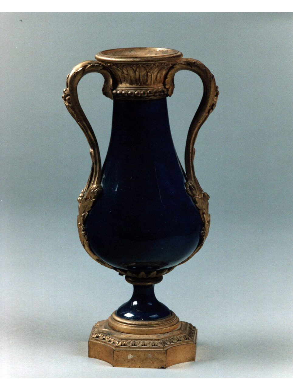 vaso, serie - manifattura di Sèvres (sec. XVIII)