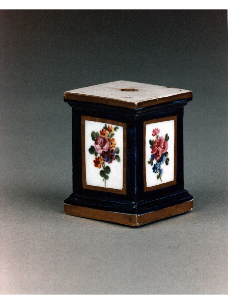 motivi decorativi floreali (base) - manifattura di Sèvres (sec. XVIII)