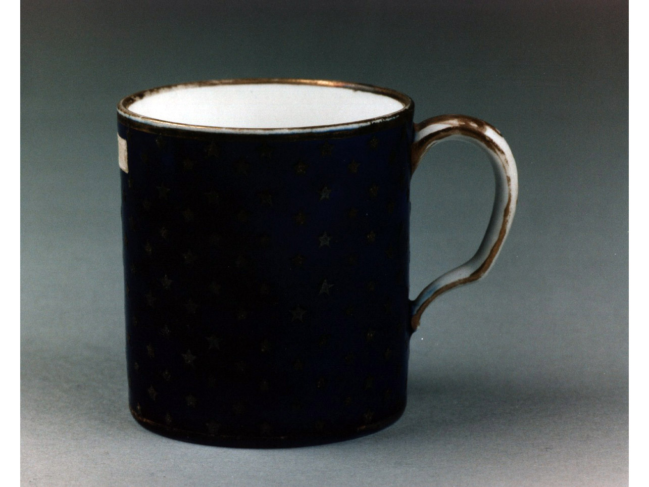 motivi decorativi (tazzina) - manifattura di Sèvres (sec. XVIII)