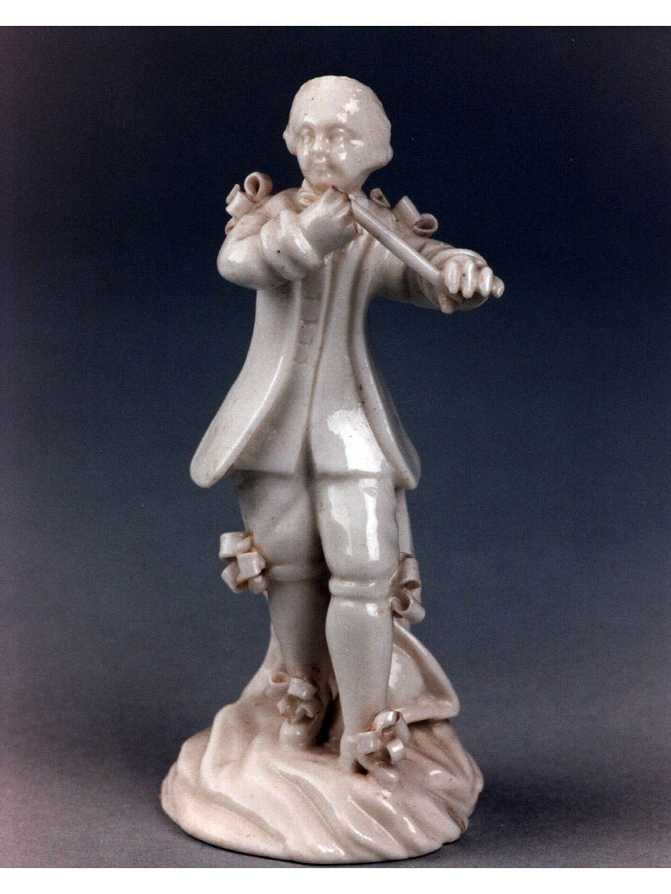 giovane (statuetta) - manifattura di Mennecy (sec. XVIII)