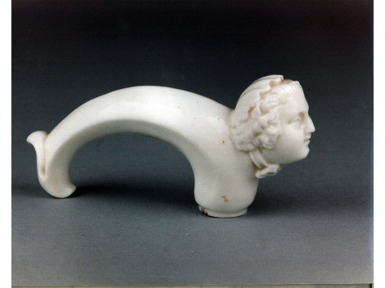testa di donna (impugnatura di bastone) - manifattura di Mennecy (sec. XVIII)