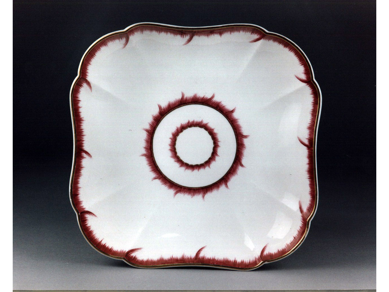 motivi decorativi (piatto) - manifattura di Vincennes (sec. XVIII)