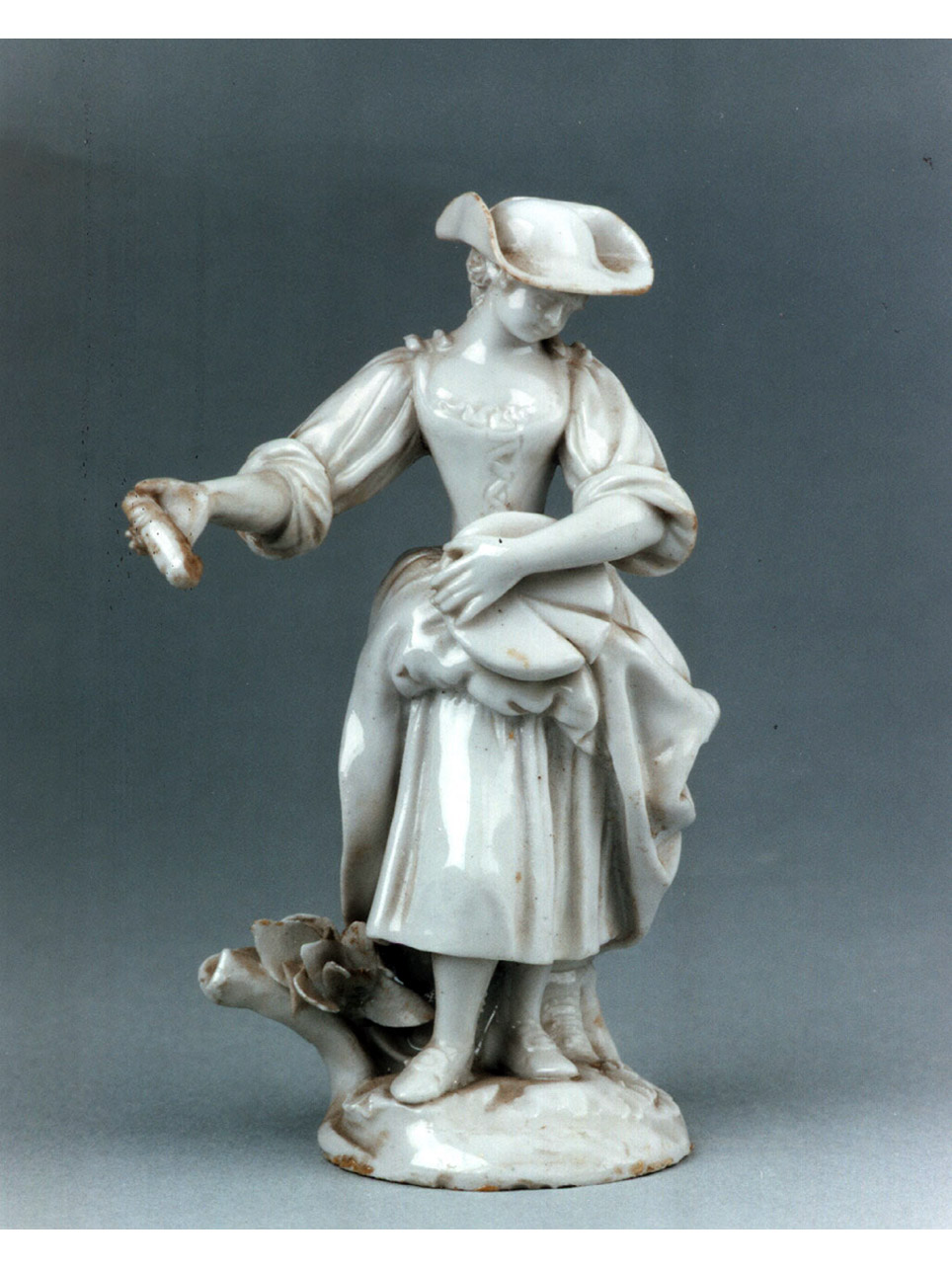 figura femminile (statuetta) - manifattura francese (secc. XVIII/ XIX)