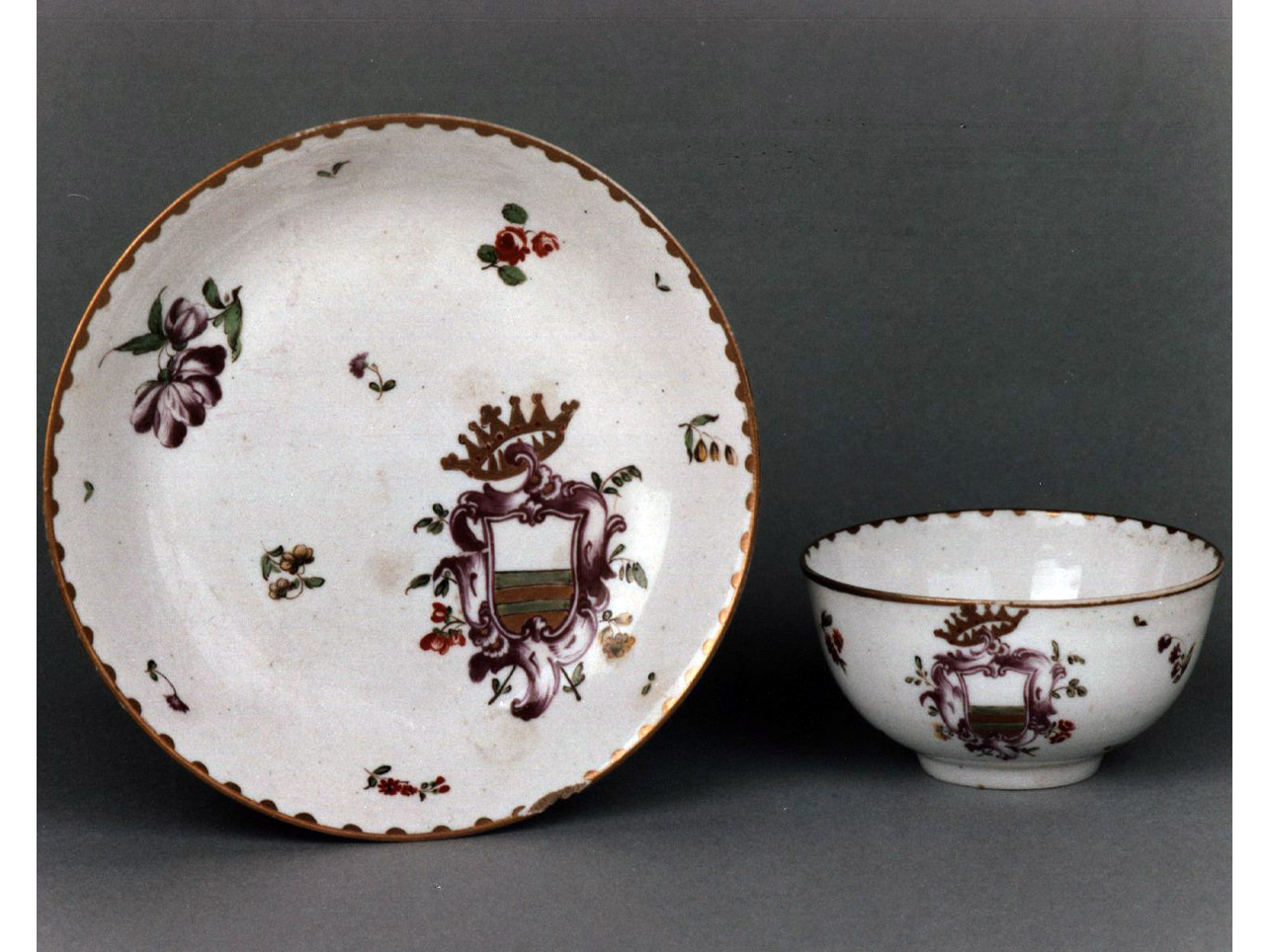 motivi decorativi floreali (tazza) di Cozzi Geminiano (sec. XVIII)