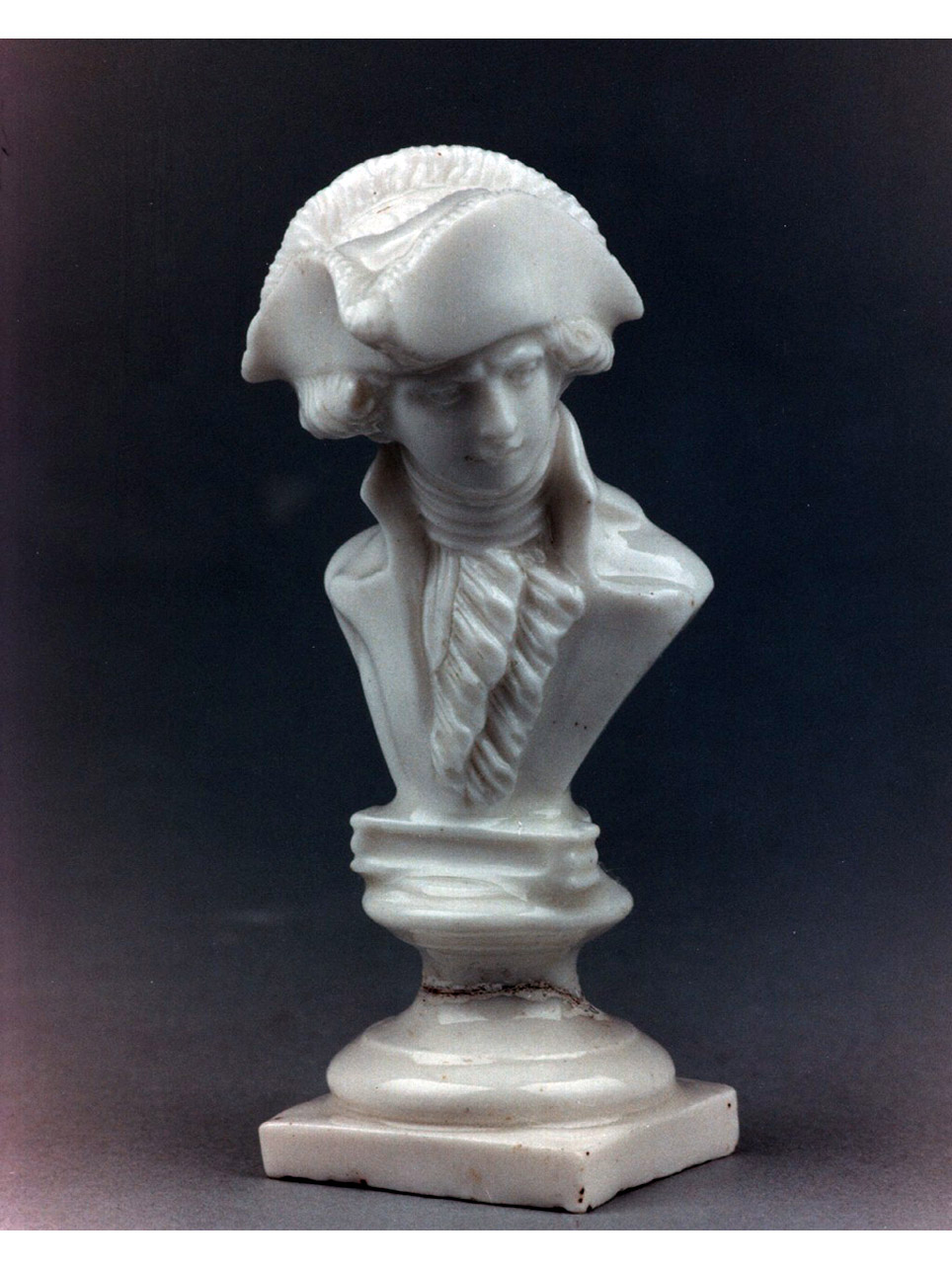 ritratto d'uomo (busto) - Real Fabbrica di Napoli (secc. XVIII/ XIX)