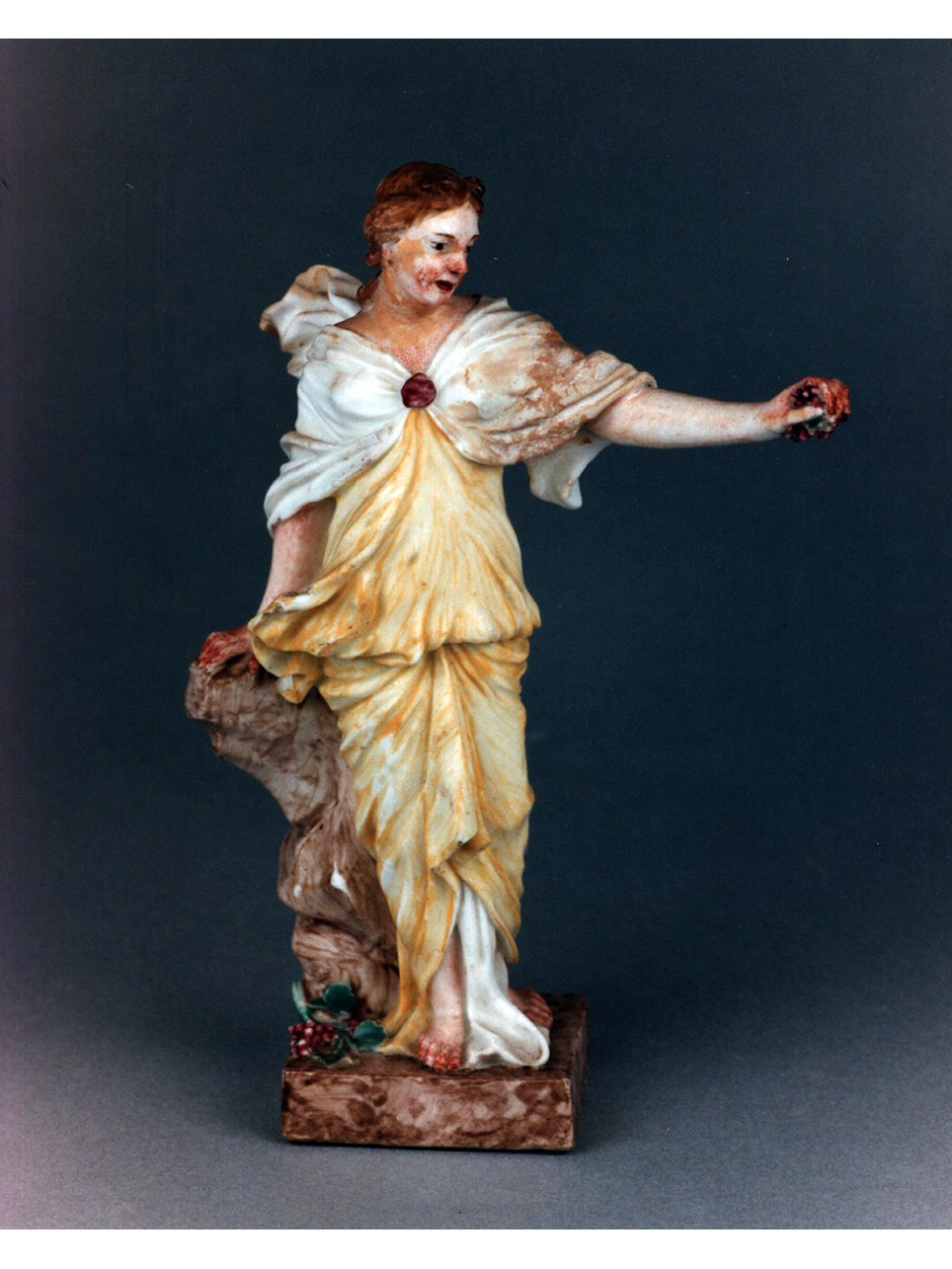 figura femminile (statuetta) - Real Fabbrica di Napoli (sec. XVIII)