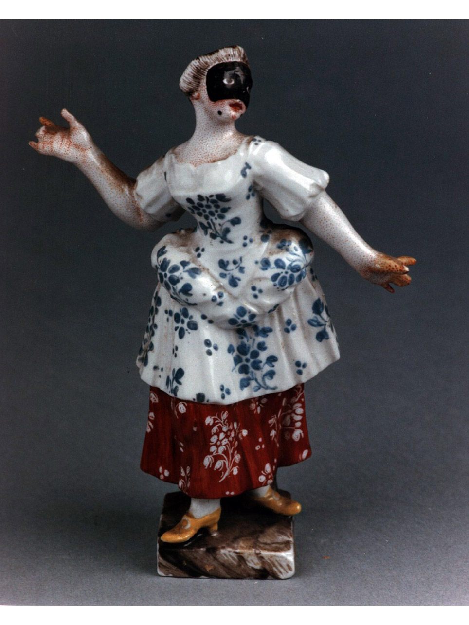 figura femminile (statuetta) - manifattura di Doccia (sec. XVIII)