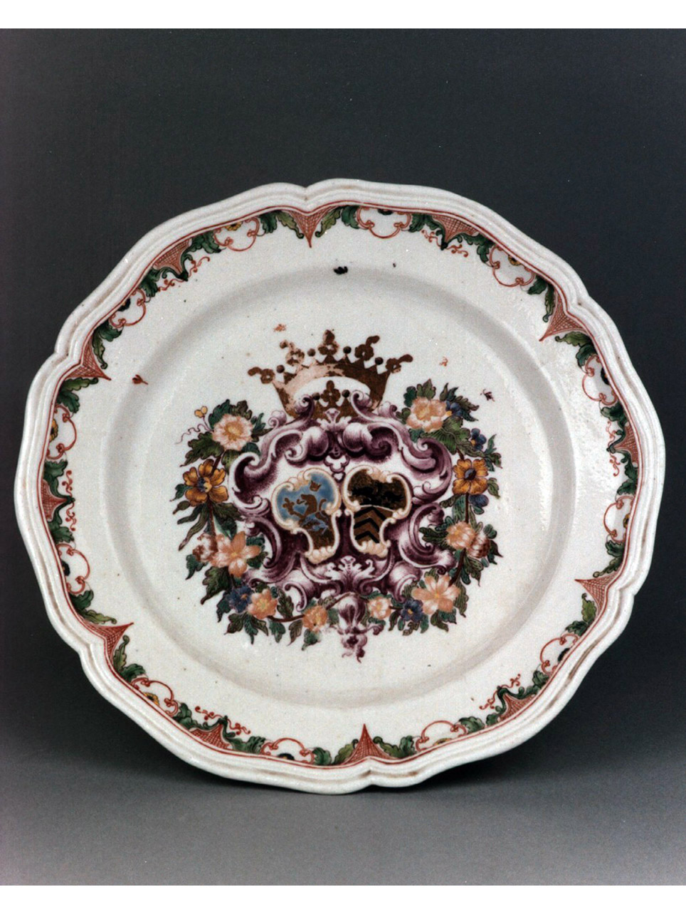 motivi decorativi floreali (piatto) - manifattura di Doccia (sec. XVIII)