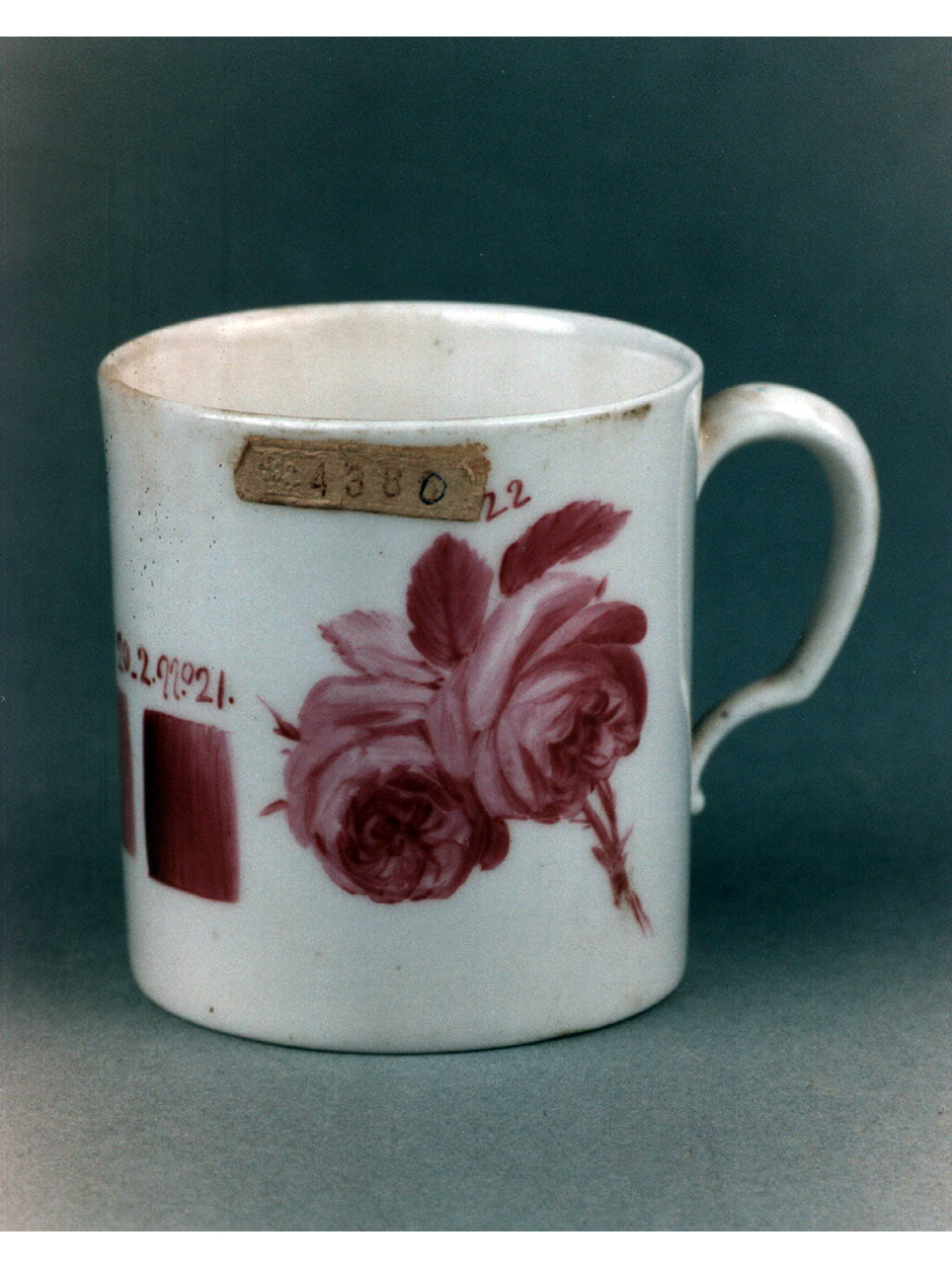 motivi decorativi floreali (tazza) - manifattura italiana (sec. XIX)