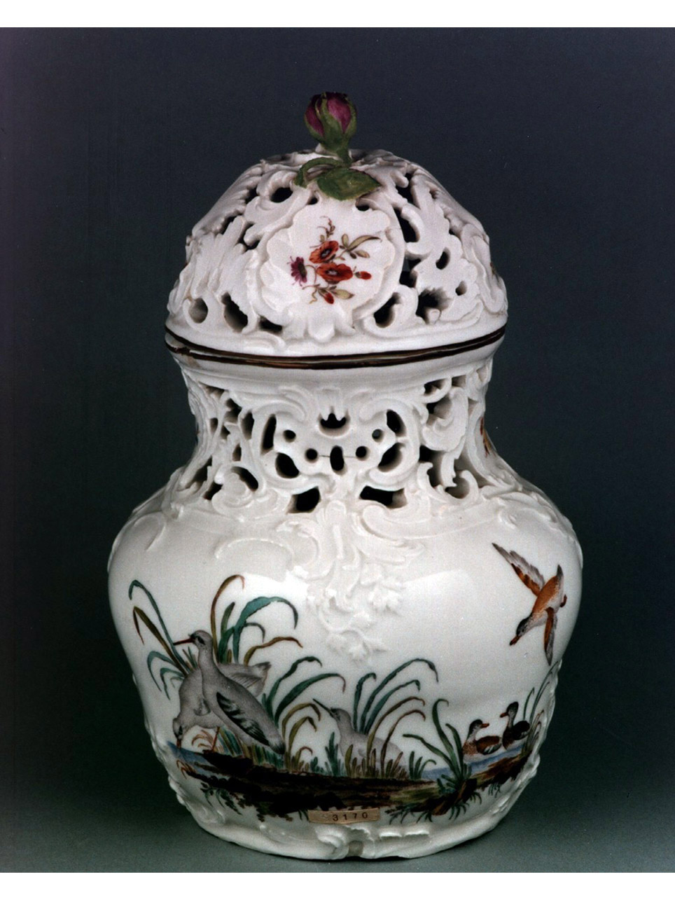 motivi decorativi vegetali e animali (pot-pourri) - manifattura di Fuerstenberg (sec. XVIII)