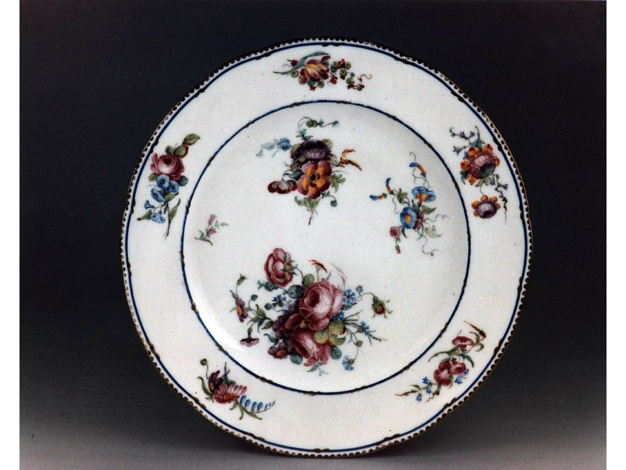 motivi decorativi floreali (piatto) di Taillandier Vincent (sec. XVIII)