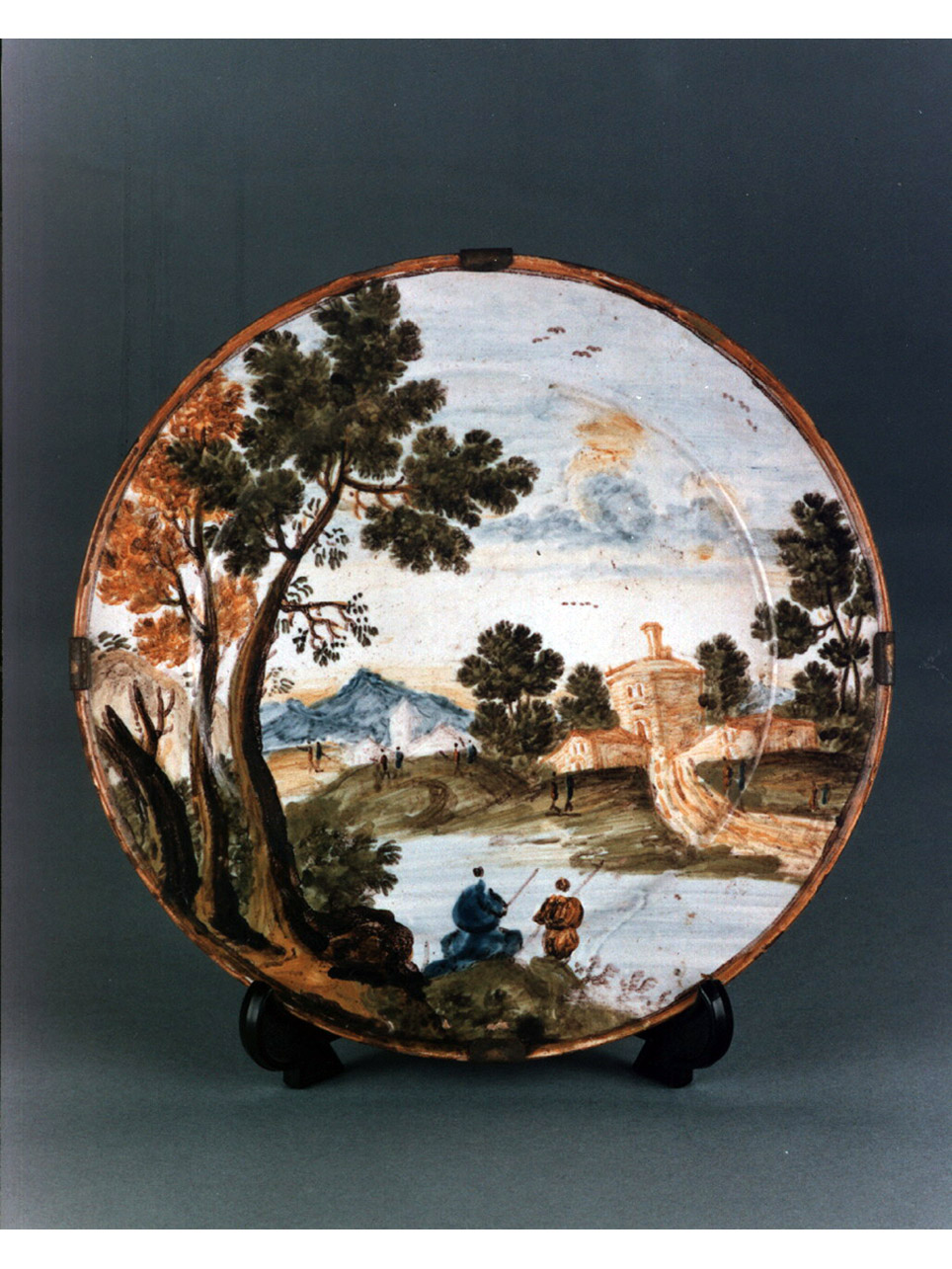 paesaggio con architetture (piatto) - manifattura abruzzese (sec. XVIII)