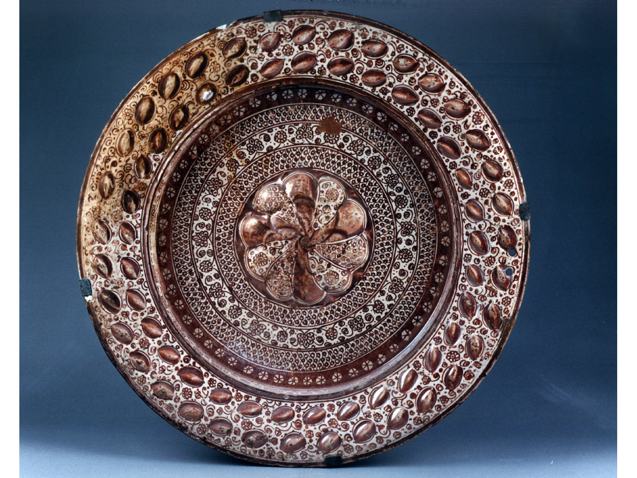 motivi decorativi geometrici (piatto) - manifattura spagnola (sec. XVI)