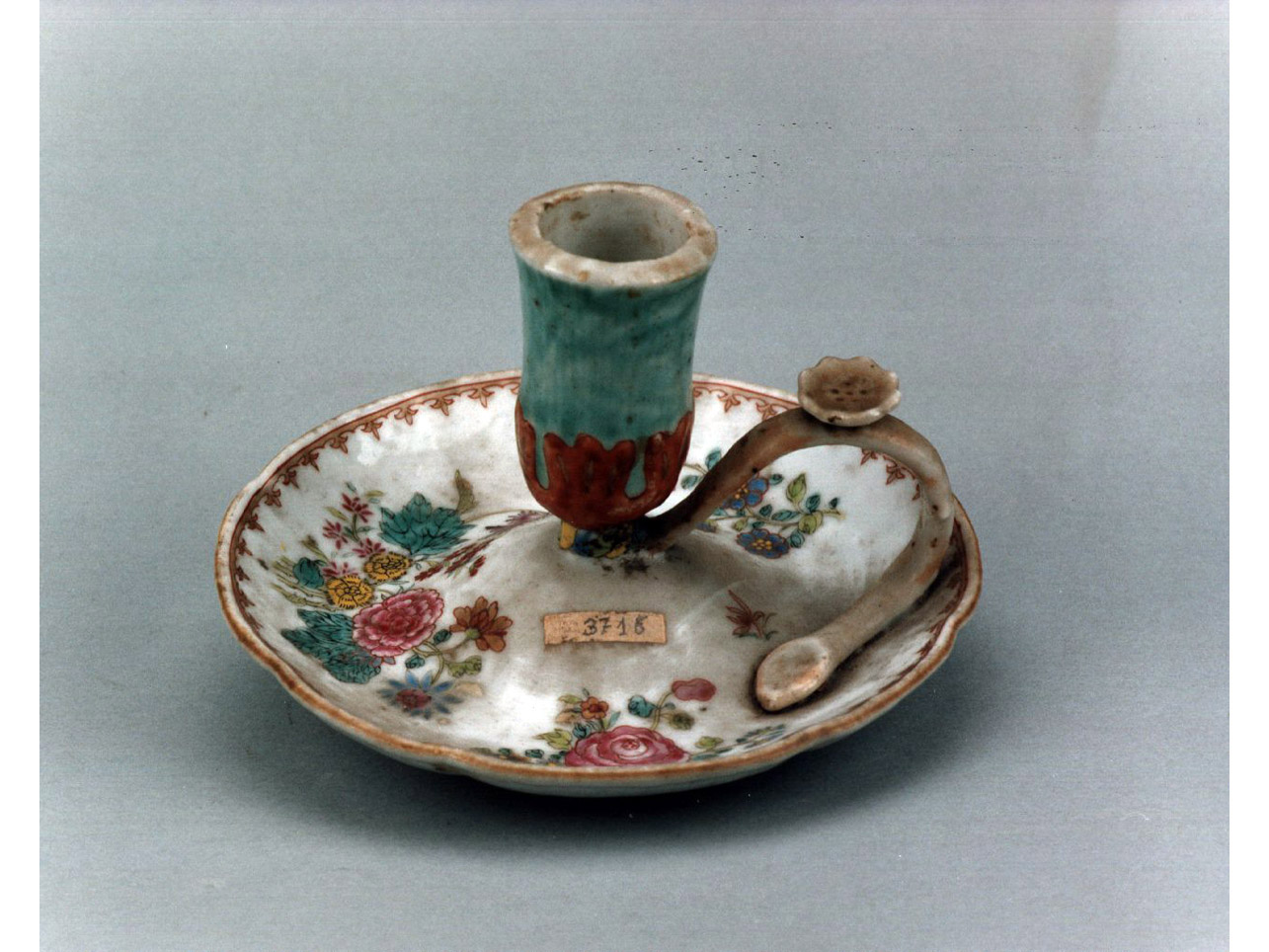 motivi decorativi floreali (bugia) - manifattura cinese (sec. XVIII)