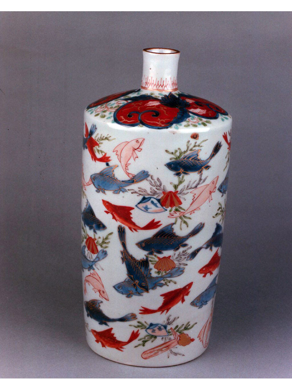 motivi decorativi vegetali e animali (bottiglia) - manifattura giapponese (secc. XVII/ XVIII)