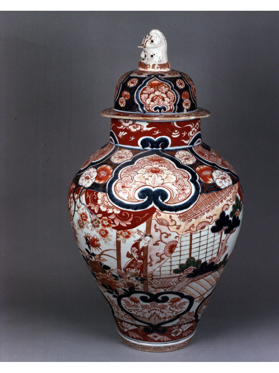 figura femminile (vaso) - manifattura giapponese (secc. XVIII/ XIX)