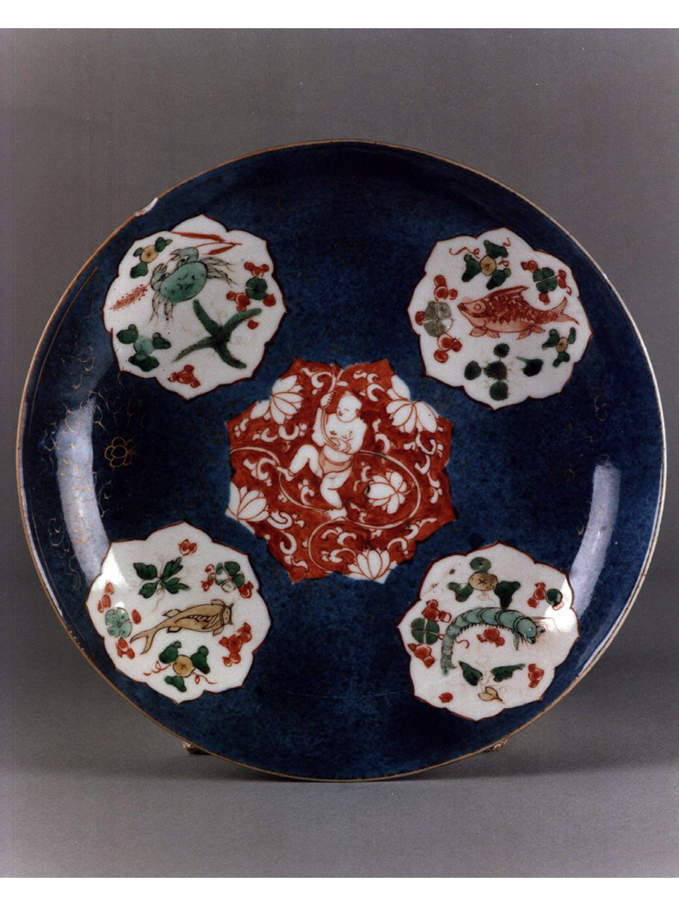 motivi decorativi vegetali e animali (piatto) - manifattura cinese (sec. XVIII)