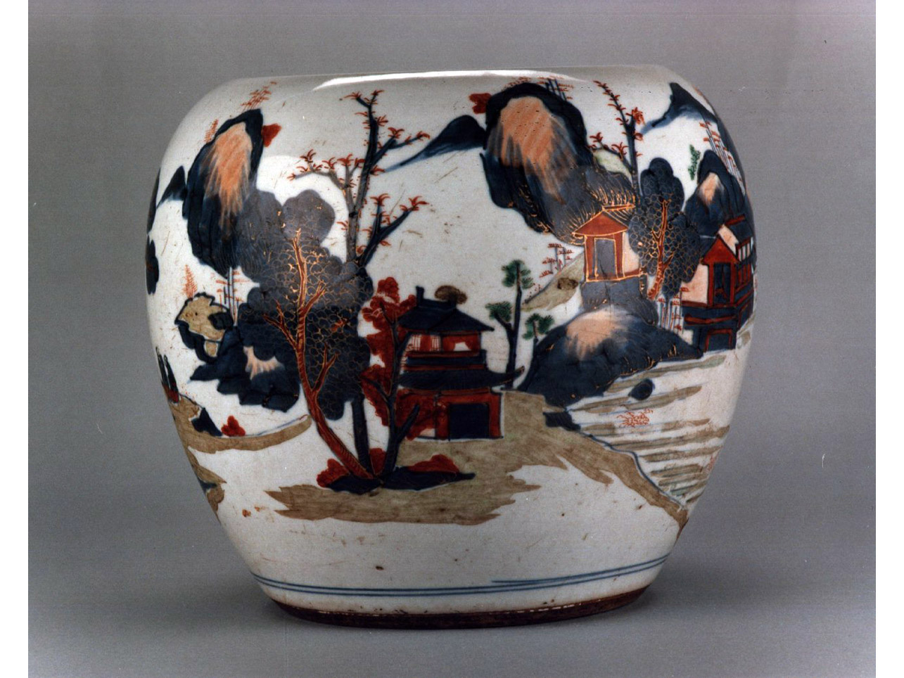 paesaggio montano (vaso) - manifattura cinese (sec. XVII)