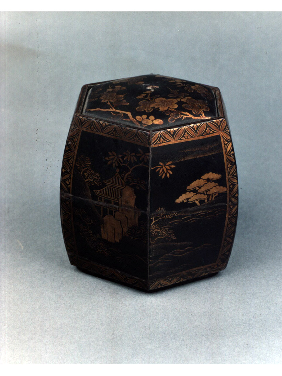 paesaggio (vasetto) - ambito cinese (secc. XVII/ XVIII)