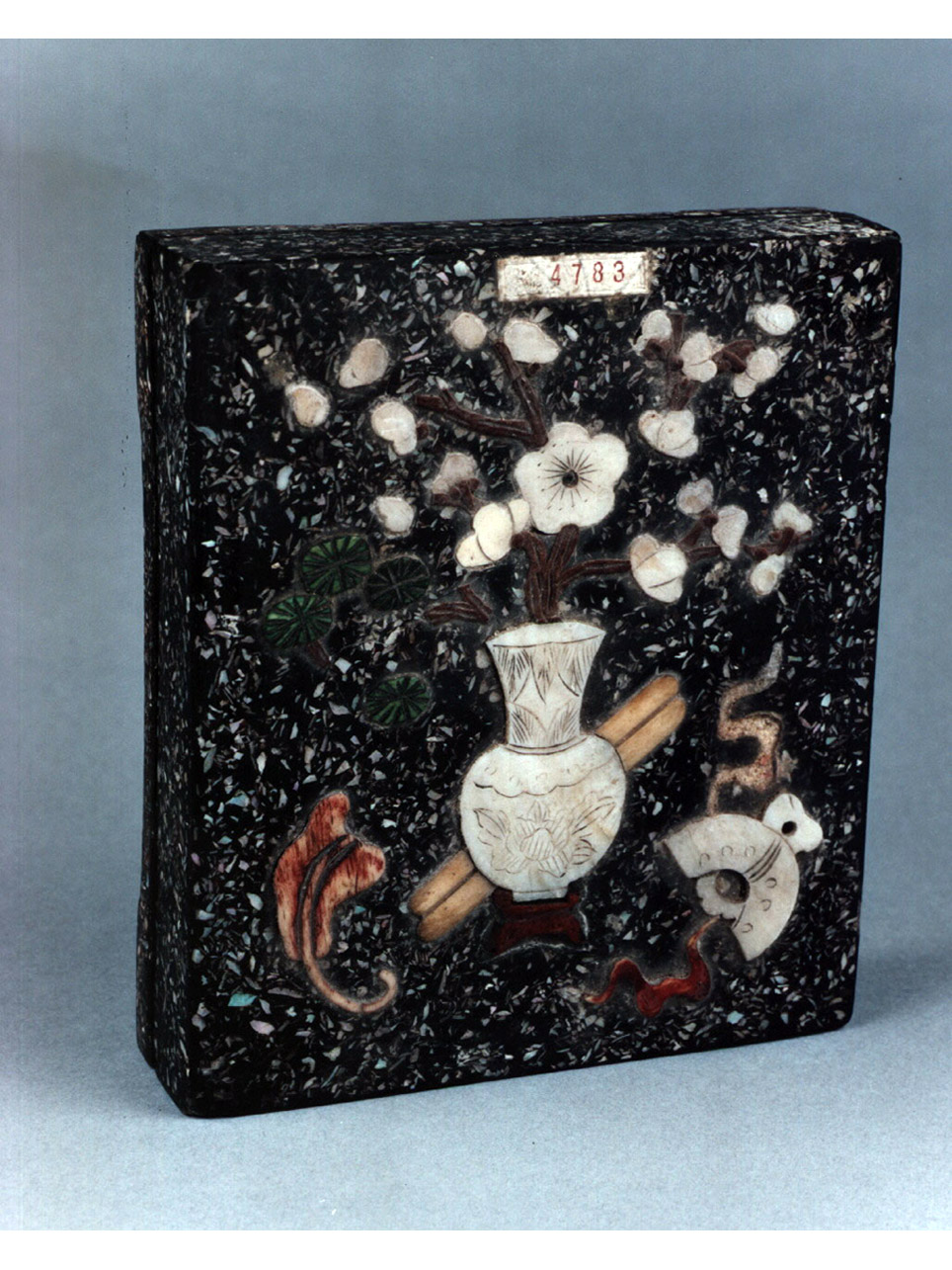 motivi decorativi floreali (scatola) - manifattura cinese (secc. XVII/ XVIII)