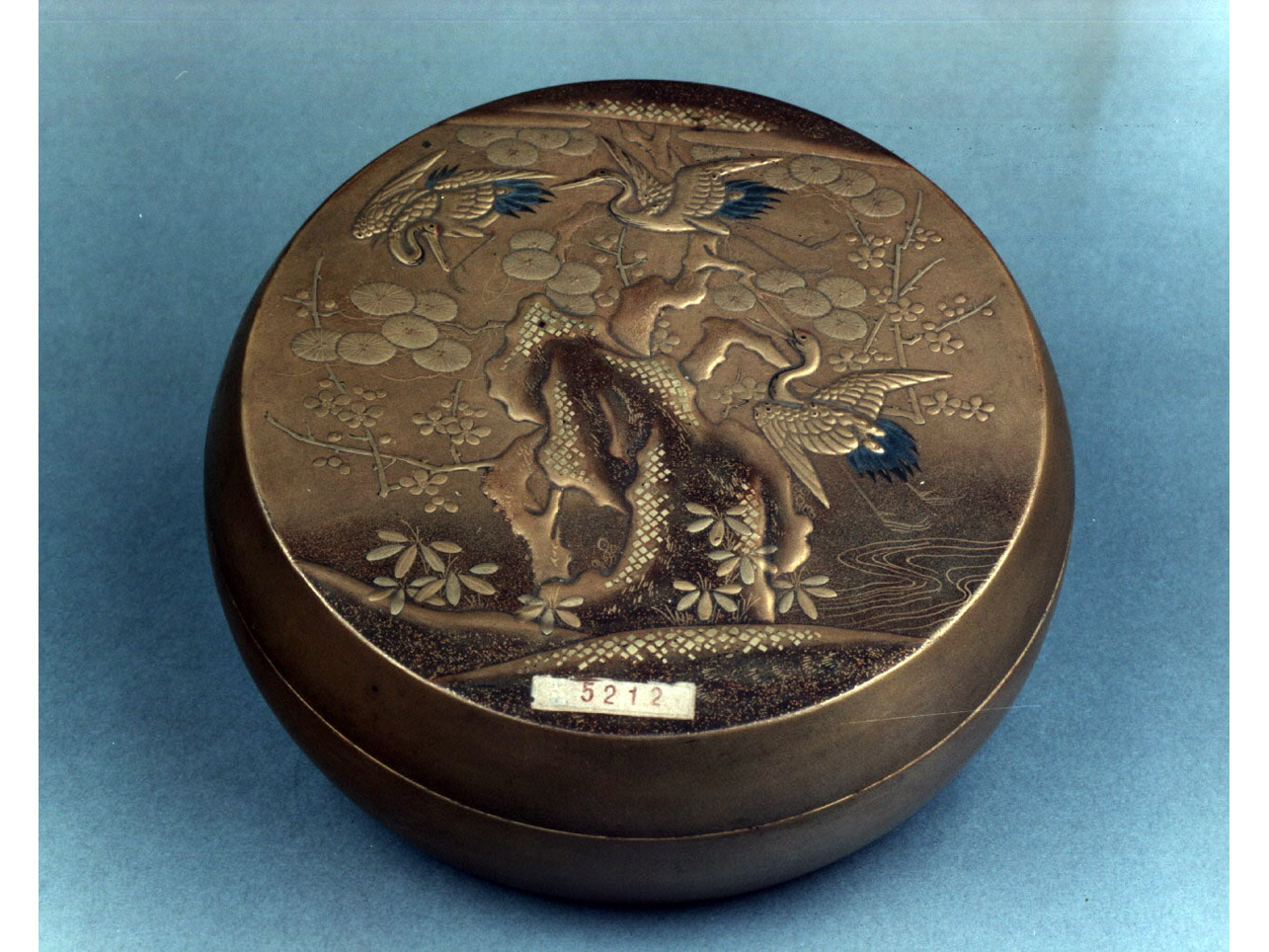 motivi decorativi vegetali e animali (scatola) - manifattura giapponese (secc. XVII/ XVIII)
