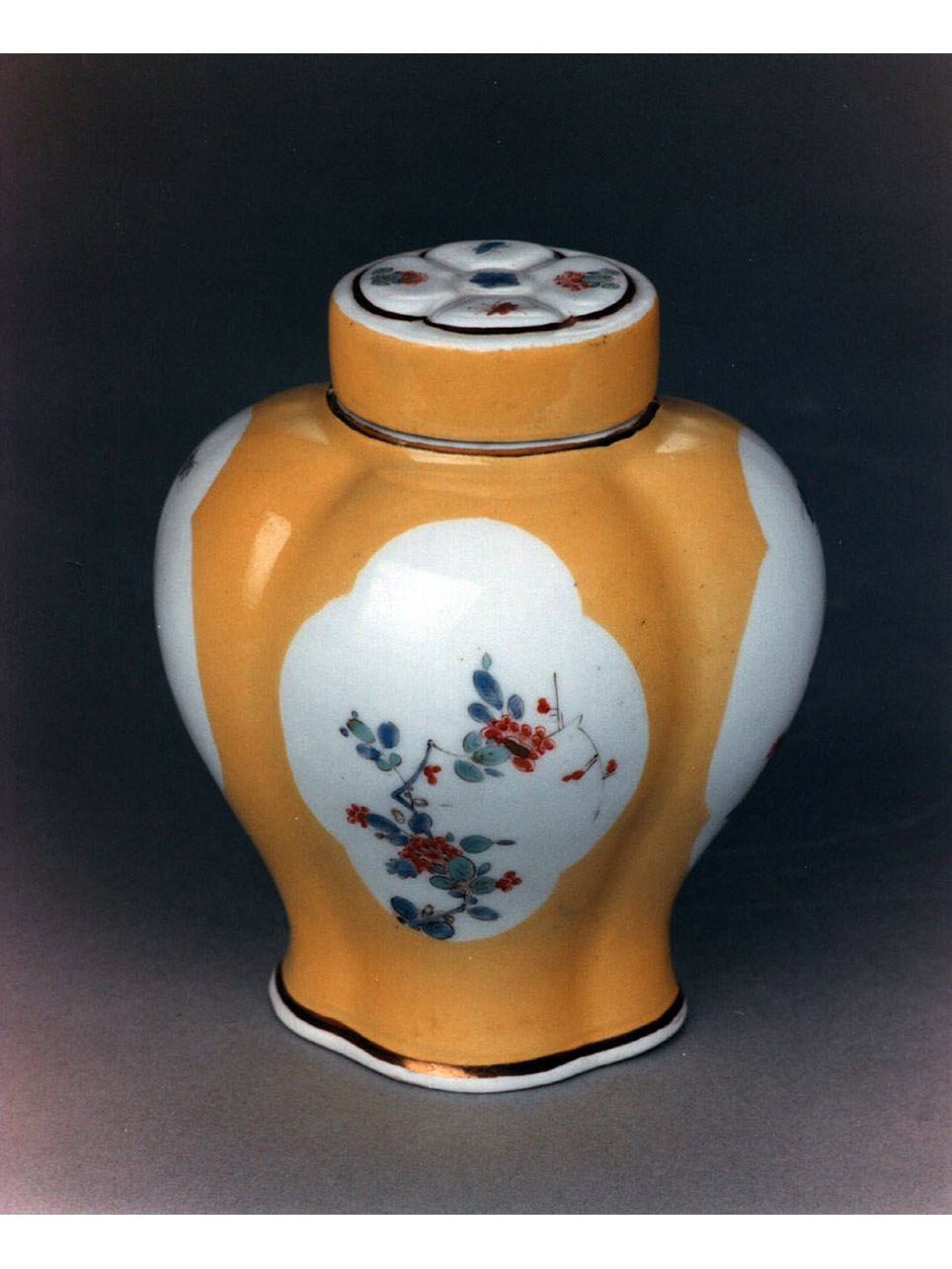 motivi decorativi vegetali e animali (vasetto) di Schiefer Andreas, Hoeroldt Johann Gregorius (sec. XVIII)