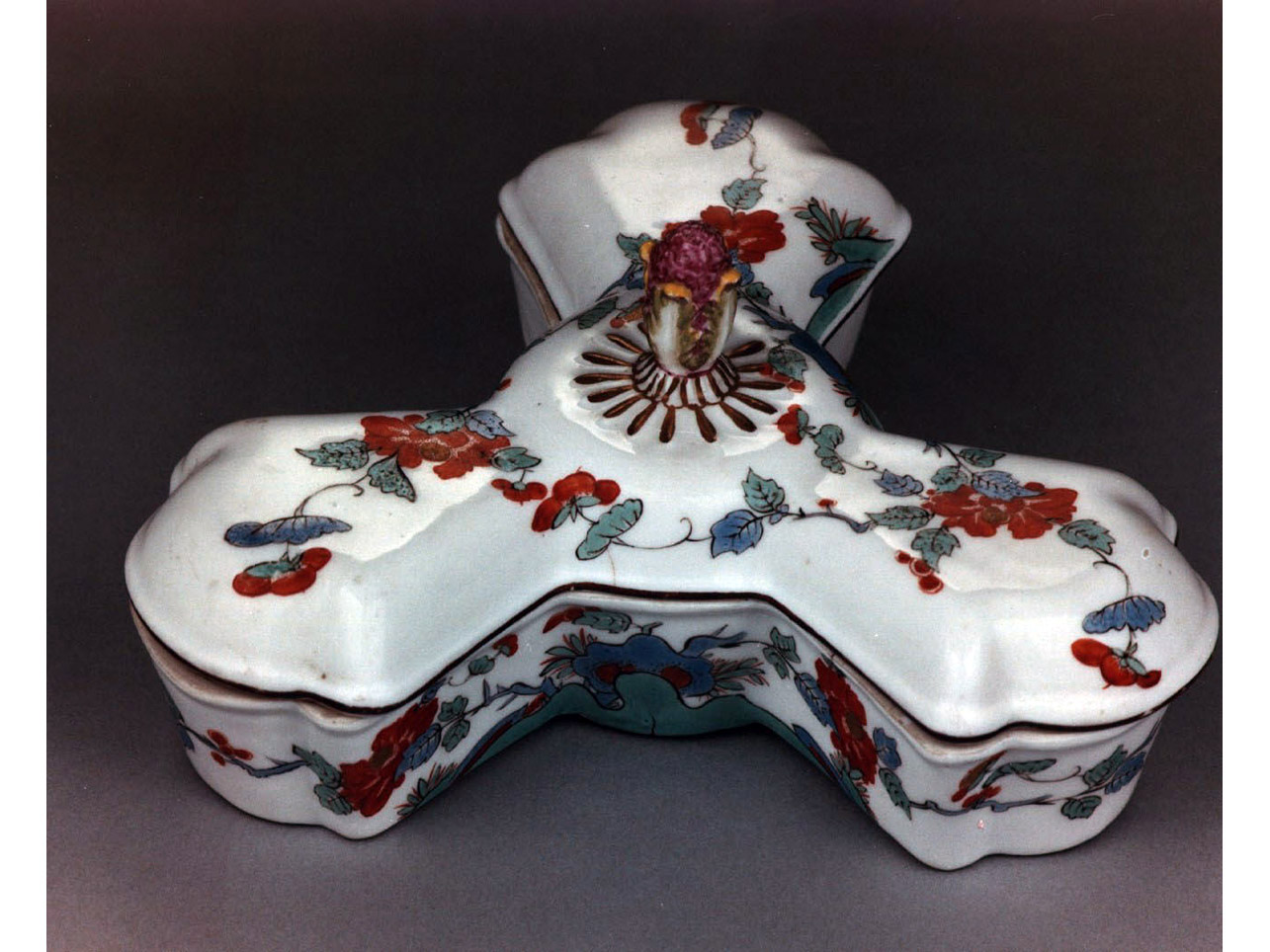 motivi decorativi floreali (vaschetta) - manifattura di Meissen (sec. XVIII)