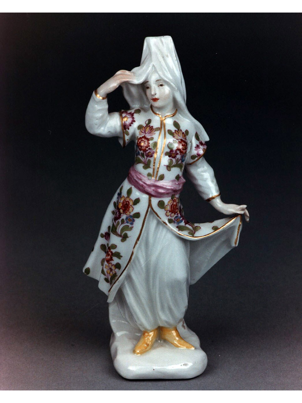 donna turca che danza (statuetta) di Reinicke Peter - manifattura di Meissen (sec. XVIII)