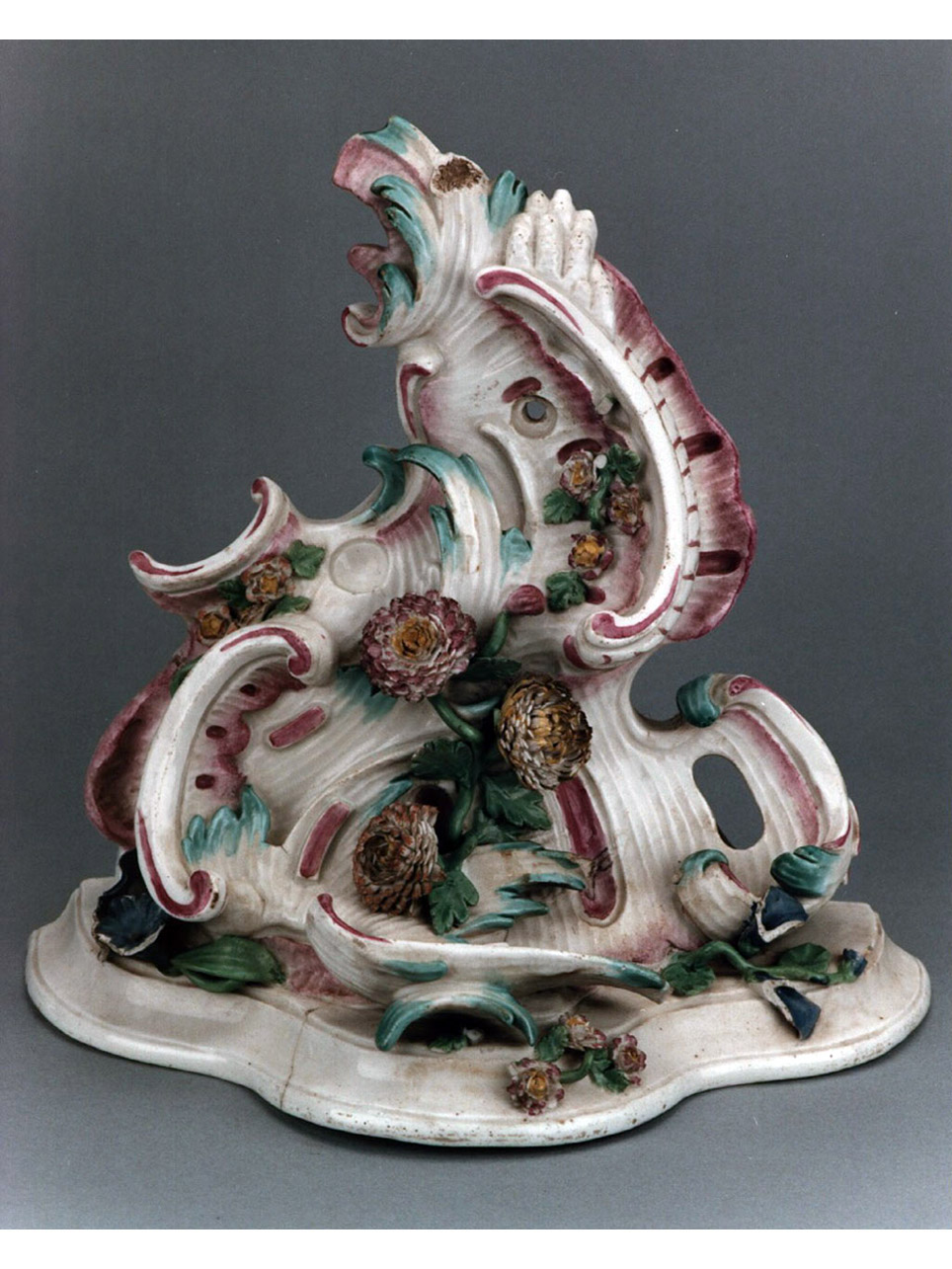 motivi decorativi floreali (mensola) - manifattura di Meissen (seconda metà sec. XVIII)