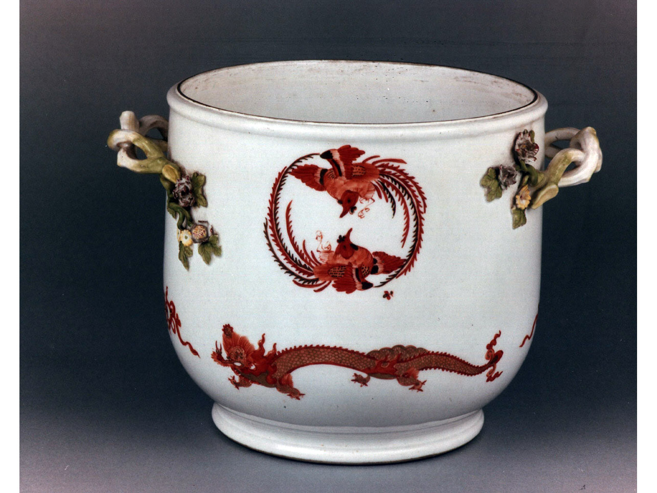 animali fantastici e motivi decorativi fitomorfi (rinfrescatoio, serie) - manifattura di Meissen (sec. XVIII)