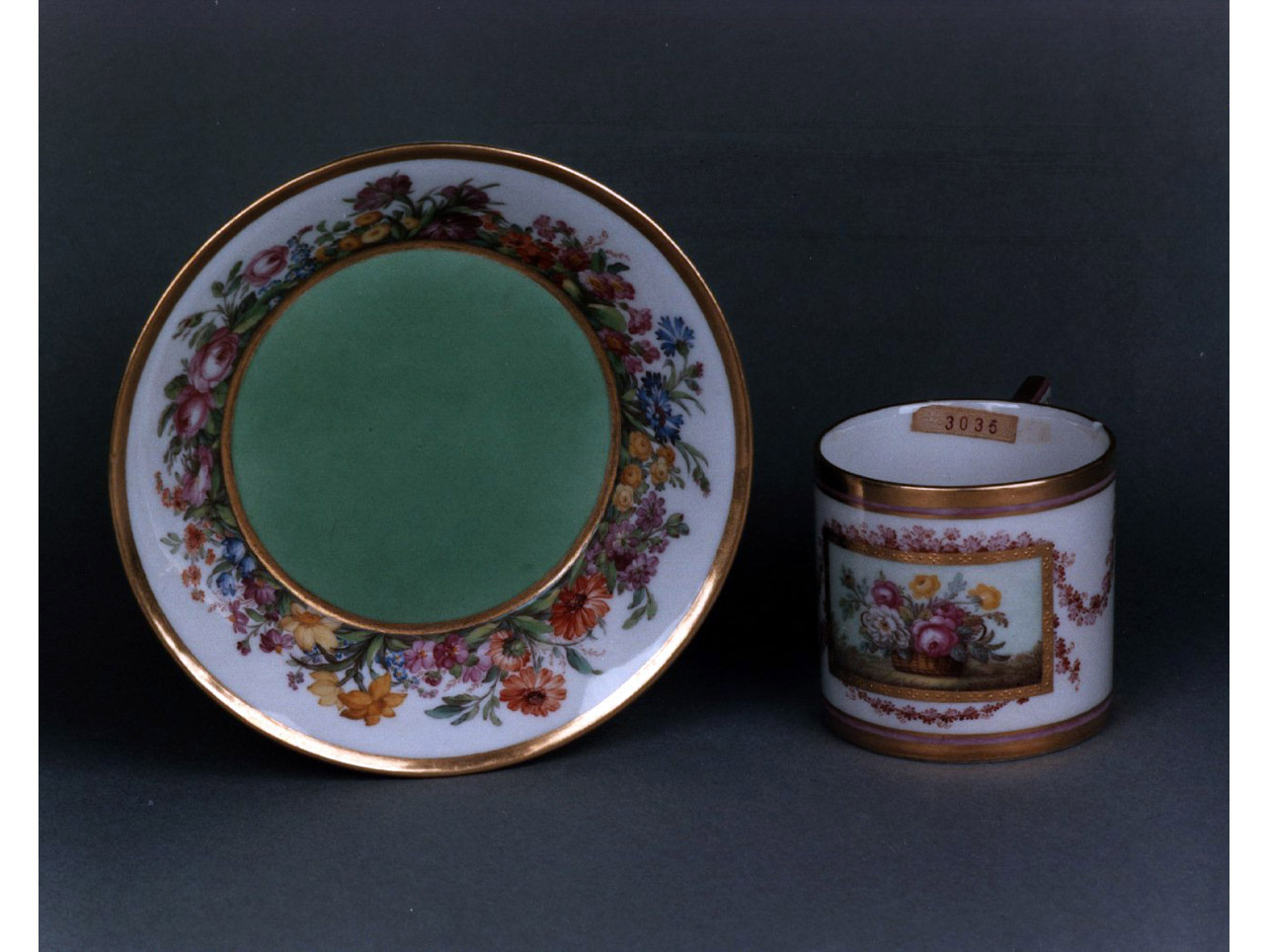 motivi decorativi floreali (tazza) - manifattura tedesca (sec. XVIII)