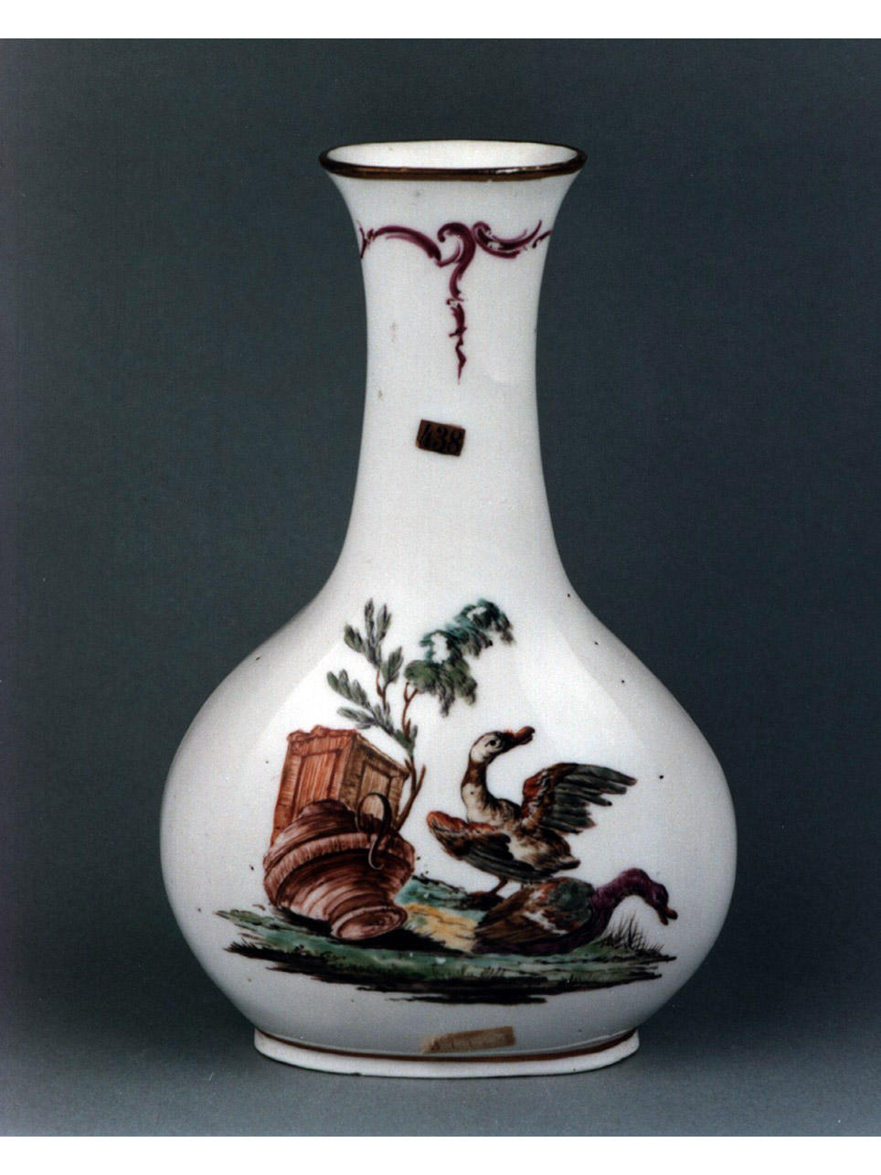 motivi decorativi vegetali e animali (vaso) - manifattura di Fuerstenberg (sec. XVIII)