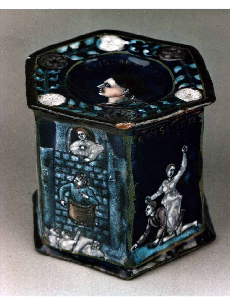 allegoria della conoscenza e della necessità dell'aiuto divino (saliera) di Novaihler Couly (bottega) - manifattura di Limoges (sec. XVI)