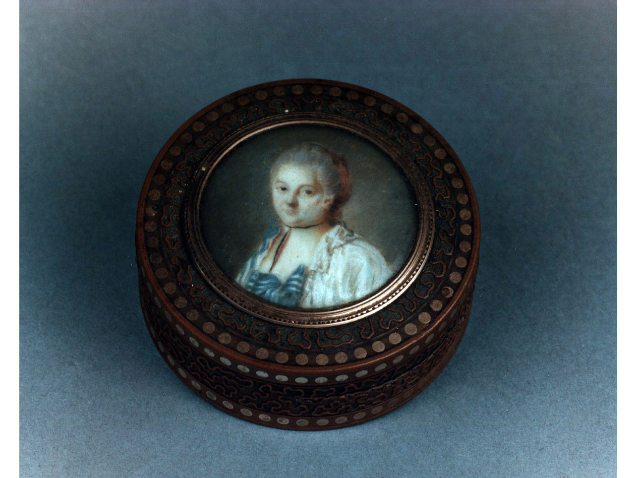 ritratto di donna (scatola) - bottega francese (fine sec. XVIII)