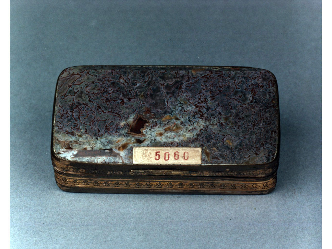 motivi decorativi geometrici (tabacchiera) - bottega francese (ultimo quarto sec. XVIII)