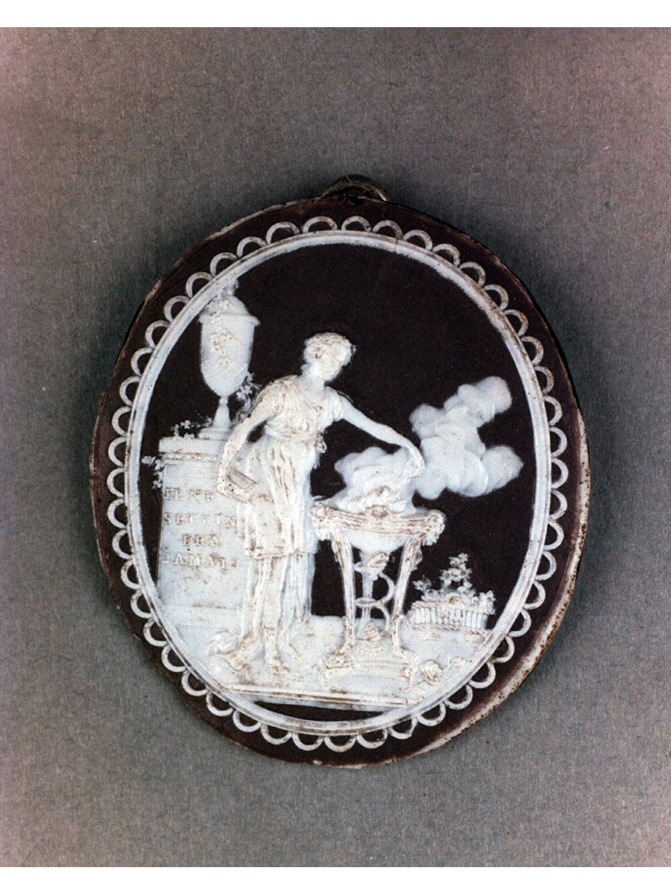 figura femminile (placchetta) - bottega inglese (primo quarto sec. XIX)