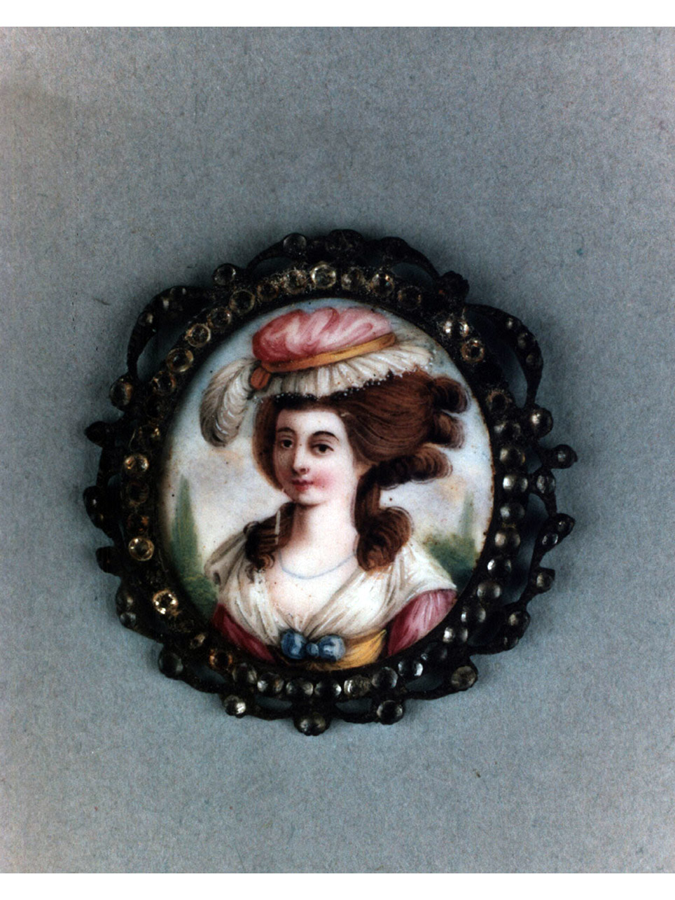 figura femminile (medaglione) - bottega francese (sec. XVIII)