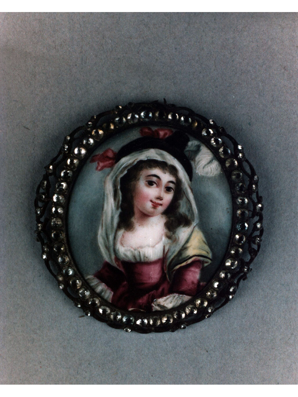 figura femminile (spilla) - bottega francese (sec. XVIII)