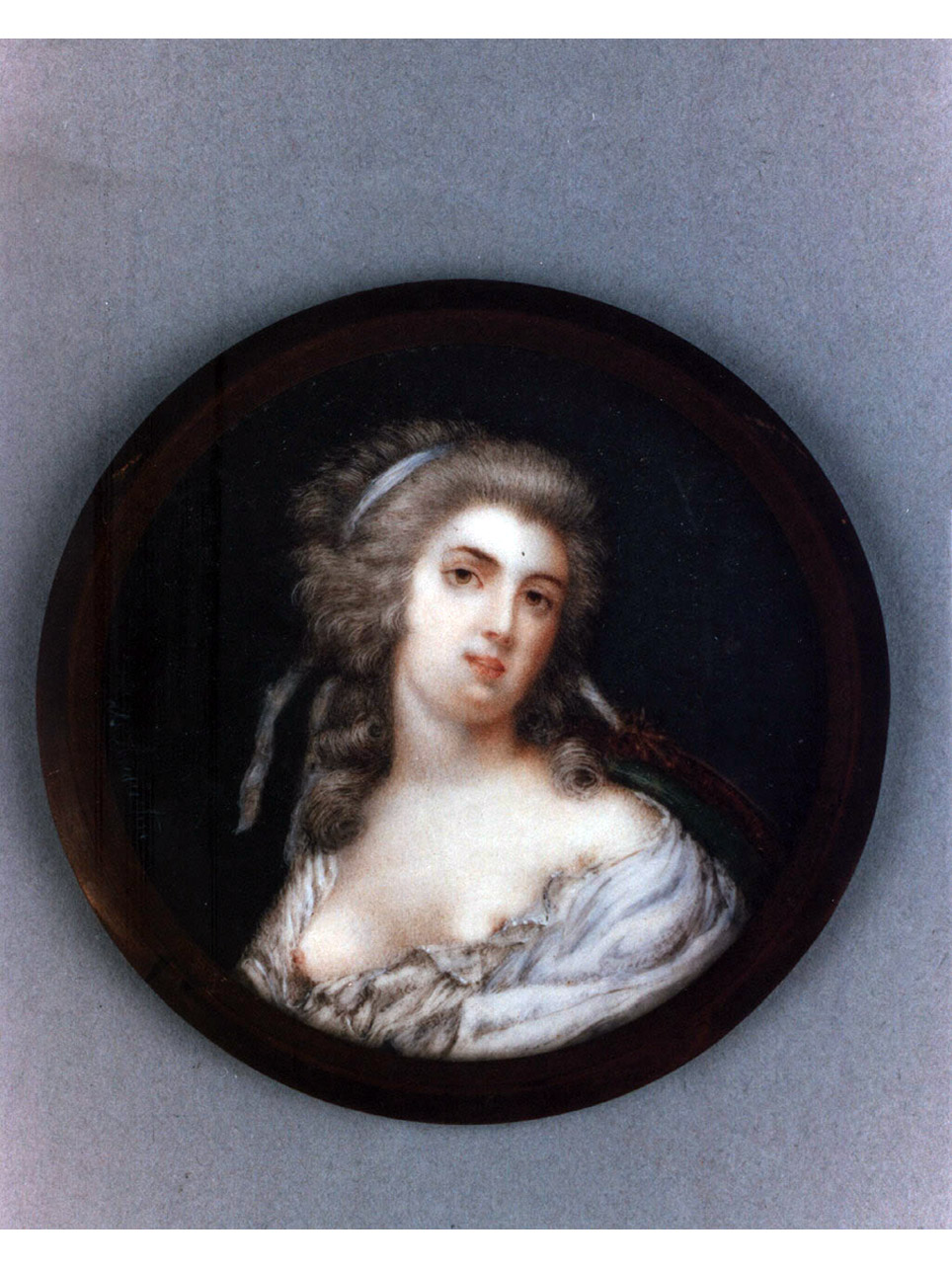 ritratto di donna (medaglione) di Augustin Jean Baptiste Jacques (sec. XVIII)