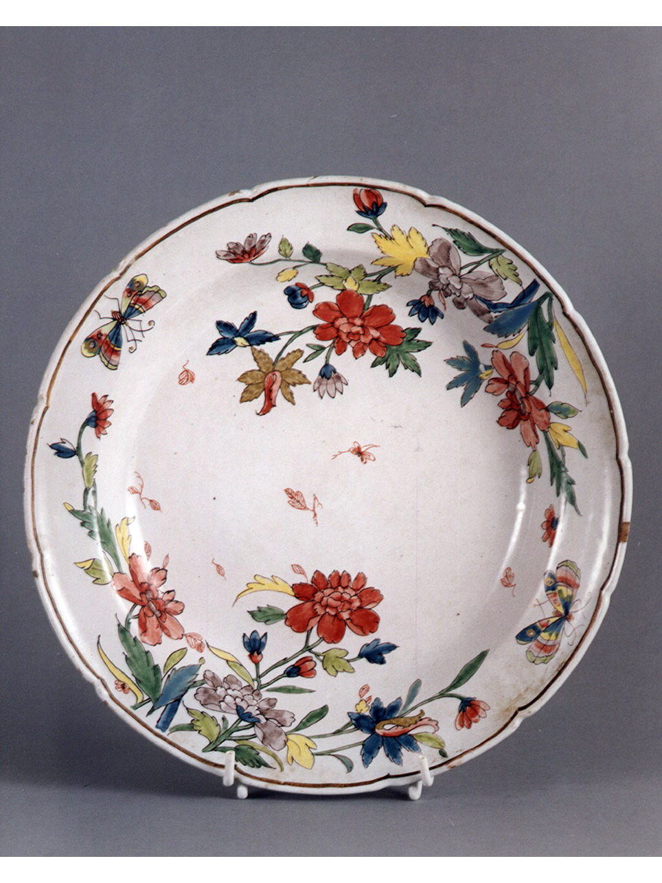 motivi decorativi floreali (piatto) - manifattura napoletana (sec. XVIII)