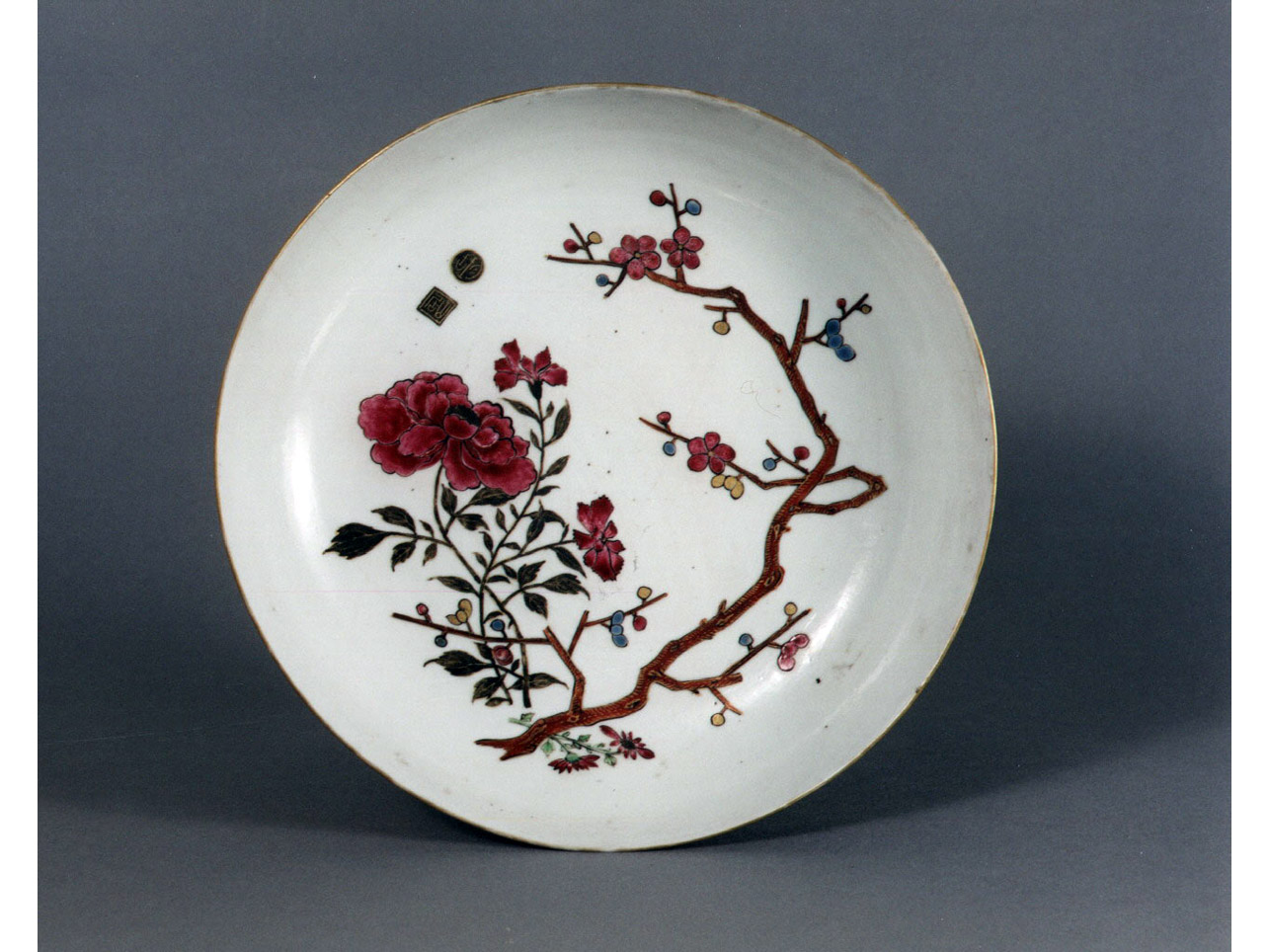 motivi decorativi floreali (piatto) - manifattura cinese (sec. XVIII)